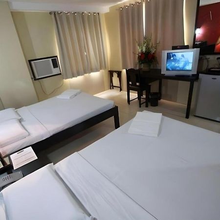 Sampaguita Suites Plaza Garcia Cebu Stadt Exterior foto